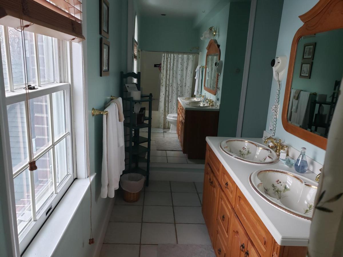 Blue Heron Inn - A Bed And Breakfast Llc 所罗门斯 外观 照片